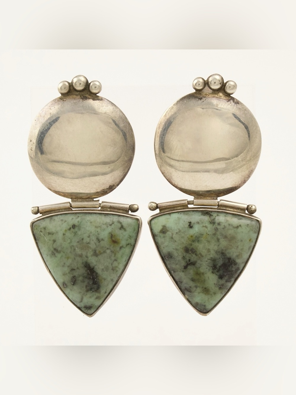 Vintage Great Falls Metal Works Sterling Silver Green Gemstone Dangle Earrings